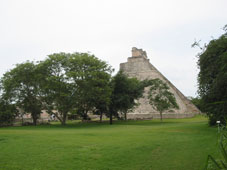 Пирамида Предсказания или Волшебника, самя высокая пирамида Майяба.